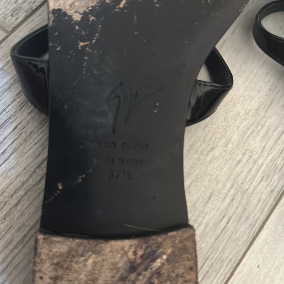 Giuseppe Zanotti Ring flat sandals - Picture 3 of 3